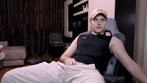 Snapshot of matt_aniston chatting on February 2025 06:51:02 AM Matt online show from February 2025 06:51:02 AM