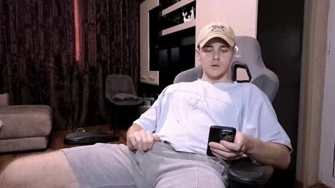 Snapshot of matt_aniston chatting on February 2025 02:02:01 PM Matt online show from February 2025 02:02:01 PM