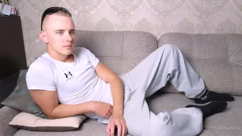 Snapshot of matt_aniston chatting on September 2025 03:56:01 PM Matt online show from September 2025 03:56:01 PM