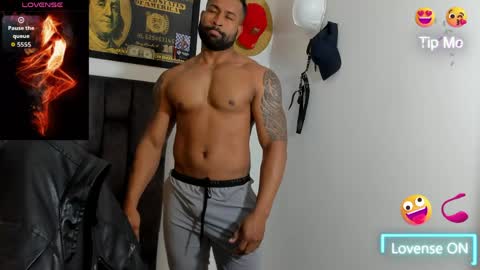 matt rodriguez92 online show from April 2026 01:41:01 PM