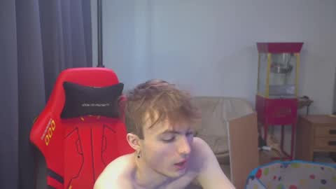 Snapshot of mattcashxxx chatting on April 2026 01:11:02 AM Matt Cash online show from April 2026 01:11:02 AM
