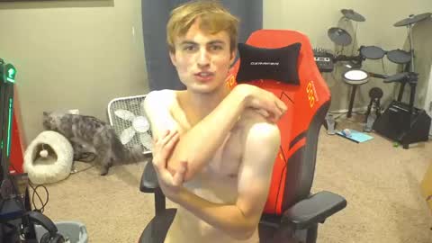 Snapshot of mattcashxxx chatting on June 2026 01:12:02 AM Matt Cash online show from June 2026 01:12:02 AM