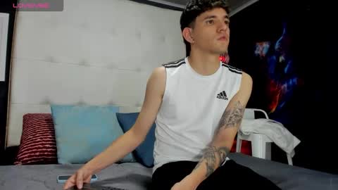 Snapshot of matteo12_ chatting on September 2025 04:11:02 AM ---Matteo--- online show from September 2025 04:11:02 AM