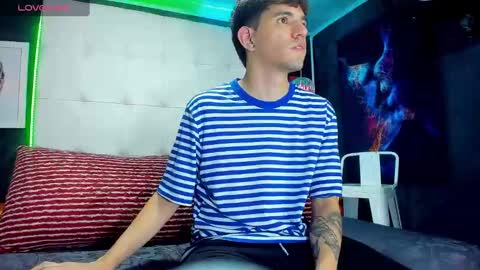 Snapshot of matteo12_ chatting on September 2025 04:25:01 AM ---Matteo--- online show from September 2025 04:25:01 AM