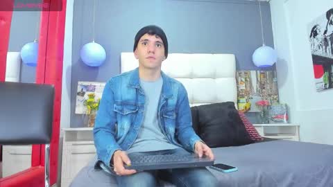 Snapshot of matteo12_ chatting on October 2025 03:36:02 AM ---Matteo--- online show from October 2025 03:36:02 AM