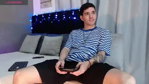 Snapshot of matteo12_ chatting on November 2025 03:40:01 AM ---Matteo--- online show from November 2025 03:40:01 AM