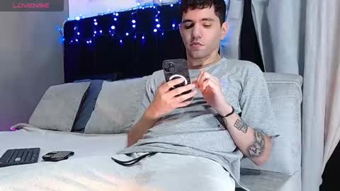 Snapshot of matteo12_ chatting on November 2025 06:27:01 AM ---Matteo--- online show from November 2025 06:27:01 AM