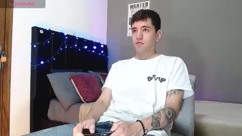 Snapshot of matteo12_ chatting on December 2025 11:41:02 AM ---Matteo--- online show from December 2025 11:41:02 AM