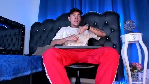 Snapshot of matteo_aspen chatting on April 2026 03:20:02 AM Matteo online show from April 2026 03:20:02 AM