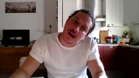 Snapshot of matteushh87 chatting on January 2025 08:33:01 AM matteushh87 online show from January 2025 08:33:01 AM