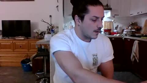 Snapshot of matteushh87 chatting on January 2025 04:25:02 PM matteushh87 online show from January 2025 04:25:02 PM