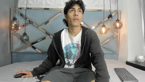 mattfiore online show from November 2025 12:04:01 PM