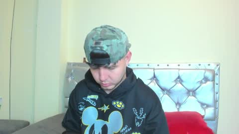 Snapshot of matthew_gill chatting on April 2026 02:44:01 PM matthewlatinc online show from April 2026 02:44:01 PM