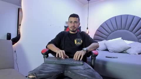 Matthew online show from April 2026 04:00:01 AM