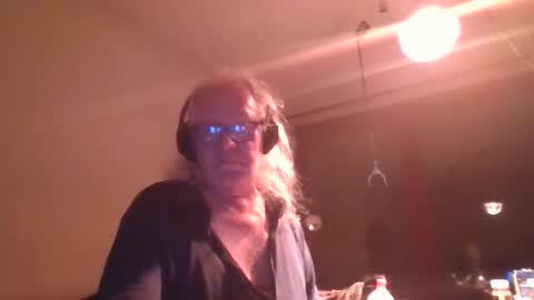 Matthias online show from October 2025 04:53:02 AM