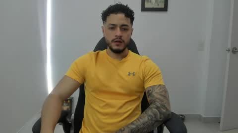 Snapshot of mattia_dupont chatting on April 2026 08:12:02 PM Mattias online show from April 2026 08:12:02 PM