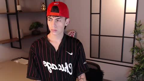 Snapshot of mattideluca chatting on December 2024 11:39:02 AM Matti online show from December 2024 11:39:02 AM