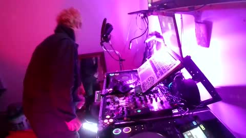 mattiedee369 online show from February 2026 09:32:02 AM