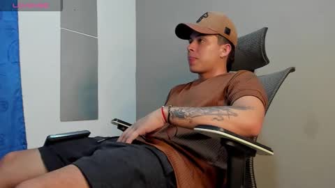 Snapshot of mattiwsmorris_ chatting on December 2025 10:15:01 PM mattiwsmorris_ online show from December 2025 10:15:01 PM