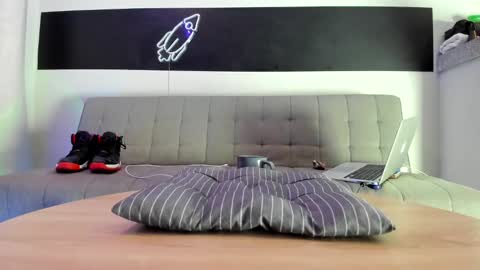 Snapshot of mattxfeet chatting on January 2025 12:28:01 AM Matt online show from January 2025 12:28:01 AM