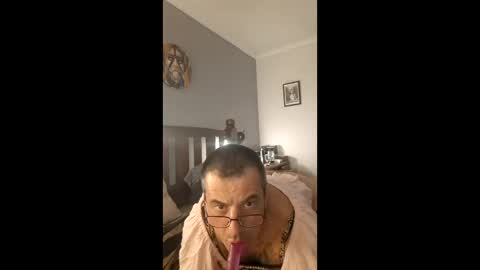 Snapshot of mattyemuegg chatting on April 2026 03:23:01 PM mattyemuegg online show from April 2026 03:23:01 PM