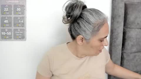 mature_gold online show from September 2025 12:26:01 PM