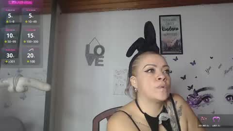 Snapshot of mature_liaa chatting on February 2025 01:55:02 PM Mature liaa online show from February 2025 01:55:02 PM