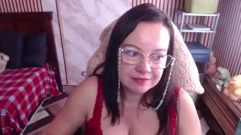Snapshot of mature_wolf chatting on April 2026 06:34:01 PM Sonia online show from April 2026 06:34:01 PM