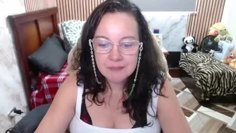 Snapshot of mature_wolf chatting on April 2026 05:08:02 PM Sonia online show from April 2026 05:08:02 PM