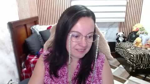 Snapshot of mature_wolf chatting on April 2026 09:59:02 PM Sonia online show from April 2026 09:59:02 PM