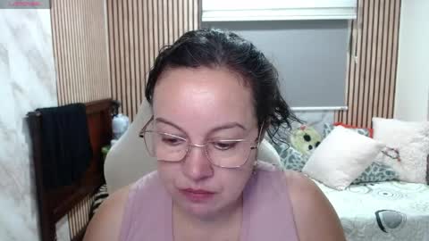 Snapshot of mature_wolf chatting on May 2026 04:02:02 PM Sonia online show from May 2026 04:02:02 PM