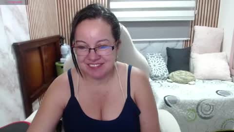 Snapshot of mature_wolf chatting on June 2026 11:08:01 PM Sonia online show from June 2026 11:08:01 PM