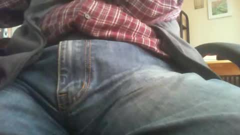 Maturedaddi online show from October 2025 09:45:01 AM