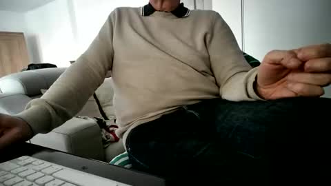 Snapshot of maturehotman chatting on March 2026 05:40:02 PM maturehotman online show from March 2026 05:40:02 PM