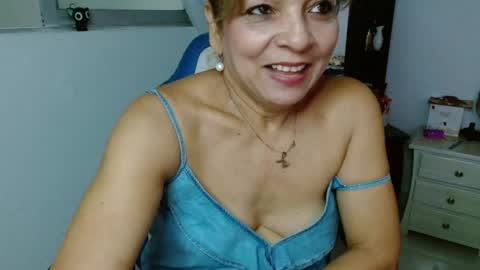 Snapshot of maturetigress4c chatting on May 2026 03:52:02 PM Cecilia online show from May 2026 03:52:02 PM