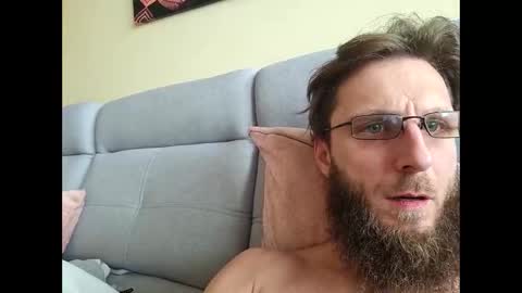 Snapshot of matuschko chatting on November 2025 09:31:02 AM Matuschko online show from November 2025 09:31:02 AM