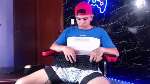 Snapshot of maty_hard chatting on January 2025 08:18:01 PM Matias online show from January 2025 08:18:01 PM