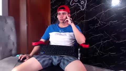 Snapshot of maty_hard chatting on March 2025 04:14:01 PM Matias online show from March 2025 04:14:01 PM