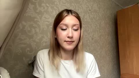 Snapshot of maudiesikes chatting on July 2026 09:03:01 AM Mia online show from July 2026 09:03:01 AM