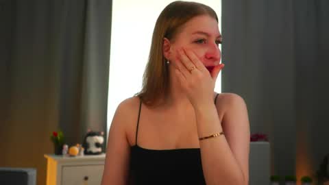 maureencoombs online show from April 2026 04:10:02 AM