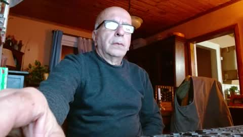 Snapshot of mauriceandre chatting on December 2024 11:08:02 AM Maurice online show from December 2024 11:08:02 AM
