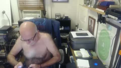 Snapshot of mauriceandre chatting on December 2024 11:47:01 PM Maurice online show from December 2024 11:47:01 PM
