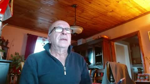 Snapshot of mauriceandre chatting on December 2024 12:27:02 PM Maurice online show from December 2024 12:27:02 PM