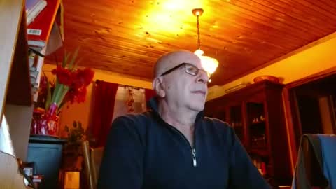 Snapshot of mauriceandre chatting on January 2025 10:16:02 PM Maurice online show from January 2025 10:16:02 PM