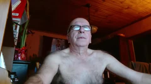Snapshot of mauriceandre chatting on January 2025 11:52:01 AM Maurice online show from January 2025 11:52:01 AM