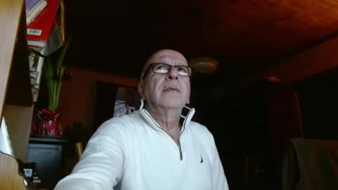 Snapshot of mauriceandre chatting on January 2025 10:13:02 PM Maurice online show from January 2025 10:13:02 PM
