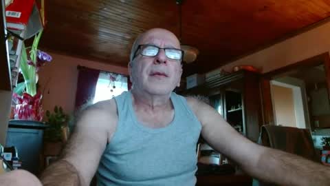 Snapshot of mauriceandre chatting on January 2025 12:52:02 PM Maurice online show from January 2025 12:52:02 PM