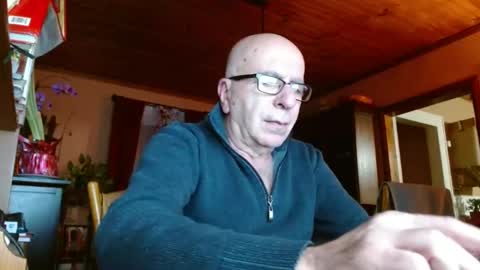 Snapshot of mauriceandre chatting on January 2025 11:33:01 PM Maurice online show from January 2025 11:33:01 PM