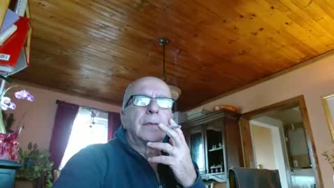 Snapshot of mauriceandre chatting on January 2025 03:33:01 PM Maurice online show from January 2025 03:33:01 PM