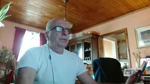 Snapshot of mauriceandre chatting on February 2025 04:24:01 PM Maurice online show from February 2025 04:24:01 PM